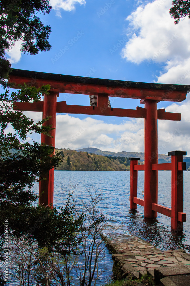 箱根神社　平和の鳥居