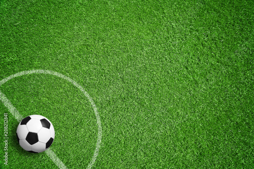 Fußball / Sport / Rasen © Coloures-Pic