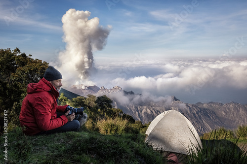 El Volcán Santiaguito visto de Santa María, Guatemala, Mayo 2018 photo