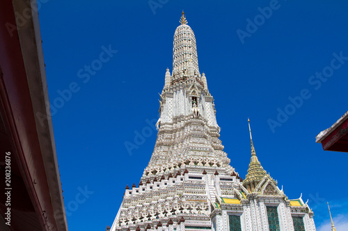Wat Arun Ratchawaram, Bangkok, Thailand © sergeymugashev