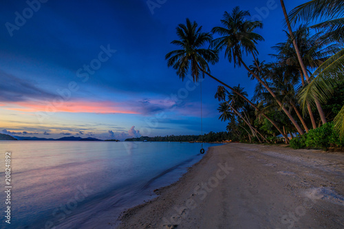 Fototapeta Naklejka Na Ścianę i Meble -  Colorful sunset on tropical beach  in Koh  Mak island, Trat province, Thailand.
