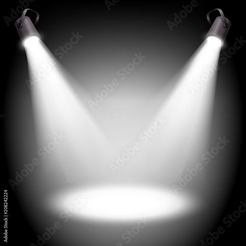 Two reflectors with headlight beams