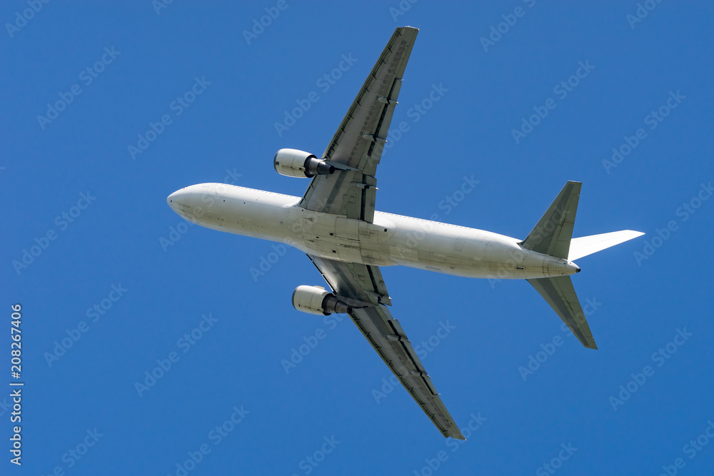Fototapeta premium Boeing 767-300ER takeoff