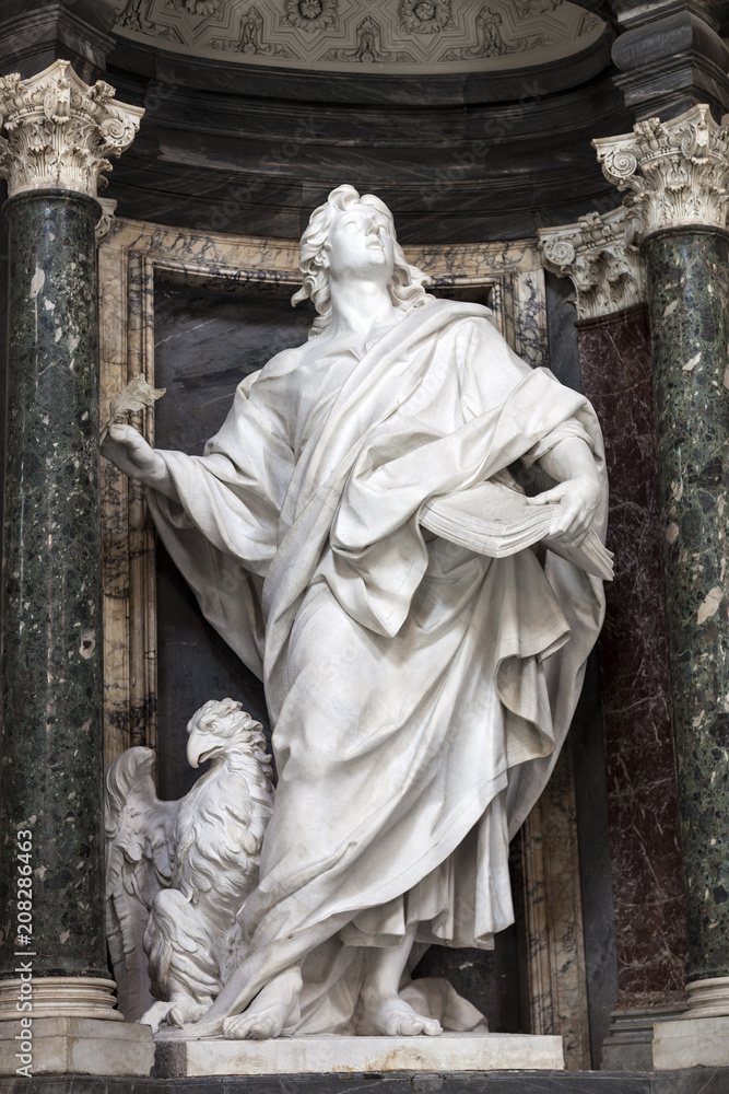 Obraz premium Статуя евангелиста Иоанна