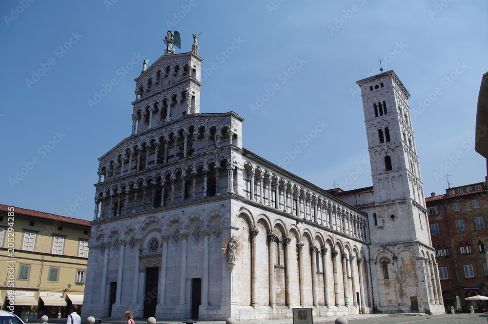 Lucca,chiesa,Toscana,religioso,facciata,turismo,Italia
