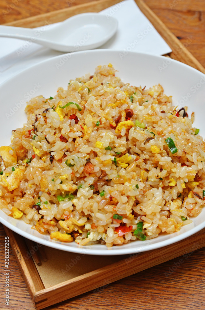  Fried rice with eggs is a popular food in Taiwan        