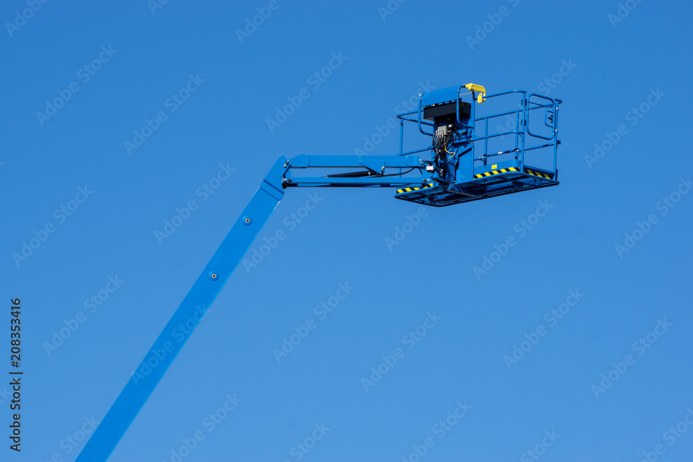 Construction hoist with telescopic boom Construction hoist with telescopic boom