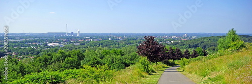 Blick vom Tippelsberg ( Bochum ) Richtung HERNE ( Ruhrgebiet )