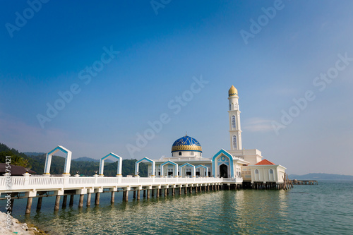 Floating mosque on Pangkor island © sitriel