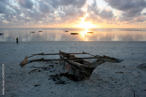 Zanzibar Boat © Chris Behrsin