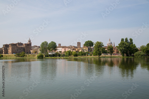 Mantova, sul fiume