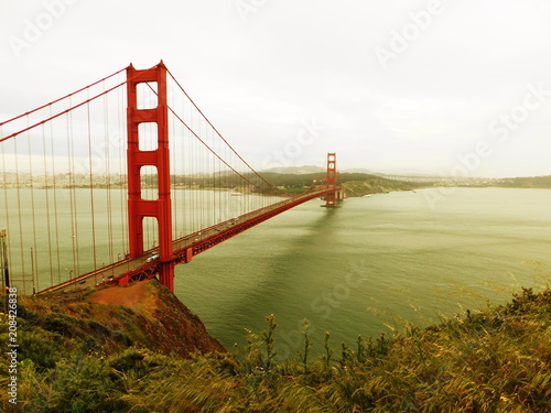 Golden Gate Bridge trüb