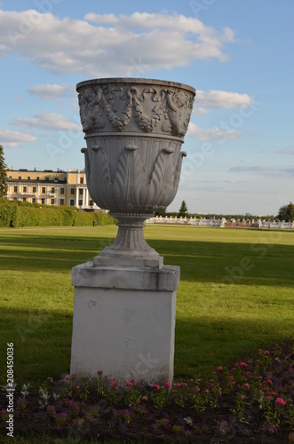 arhangelskoe garden sculpture bust antic gods photo