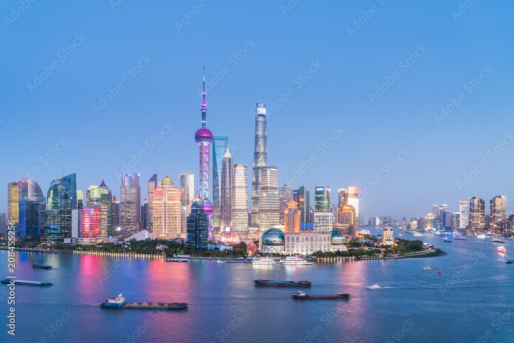 Fototapeta premium shanghai skyline in nightfall