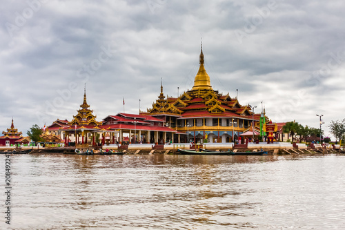 Canvastavla Phaung Daw Oo Pagoda, Inle Lake, Myanmar
