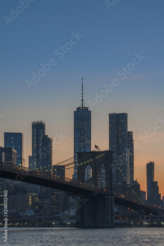 Brooklyn Bridge Skyline © Scott Lindrup