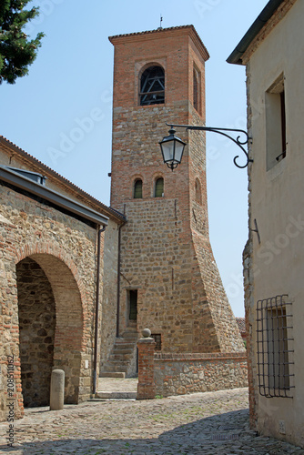 Arquà Petrarca, Euganei hills, loggia dei vicari, oratorio SS. Trinità photo