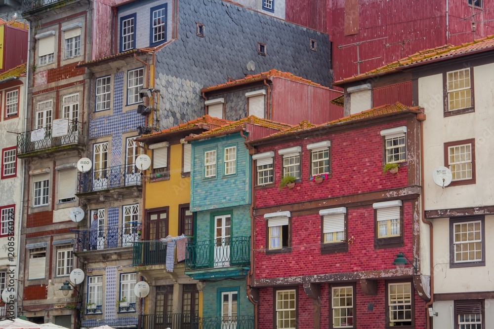 Fototapeta premium Houses in Porto, Portugal