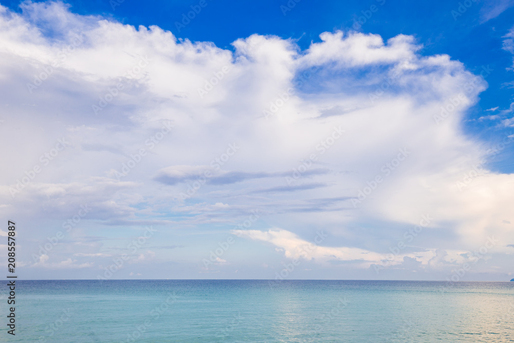 Idyllic seascape background with blue sky cloud