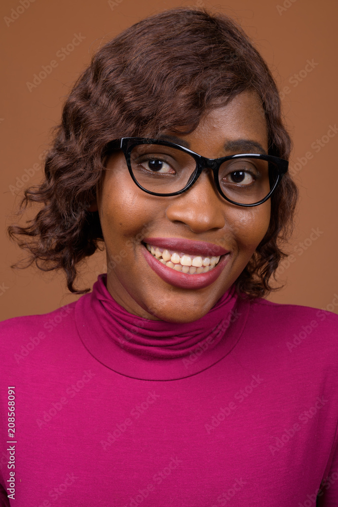 Fototapeta premium Portrait Of Beautiful Young African Woman