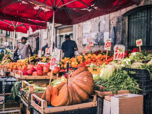 Fototapeta Naklejka Na Ścianę i Meble -  Naples, Italy, June 10th 2018: The colorful ancient antignano markets of Naples