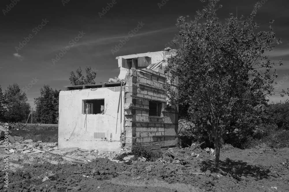 Obraz premium Ruins of a ruined building.