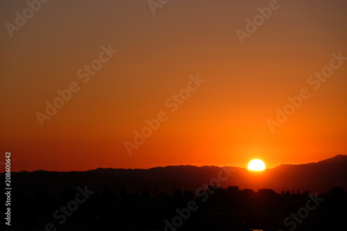 Amazing sunrise in Nevada © Sandra