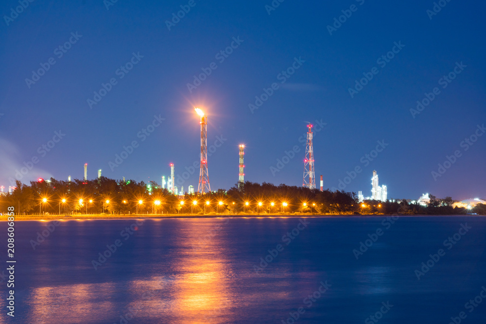 Naklejka premium Industrial at twilight