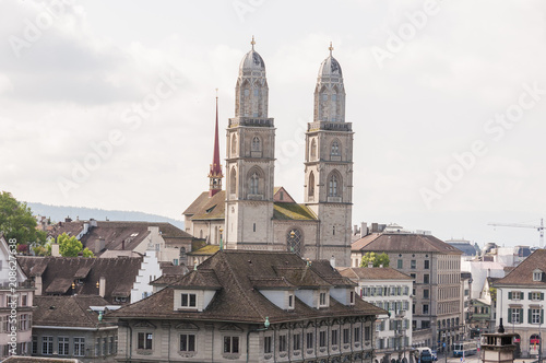 Zürich, Grossmünster, Kirche, Niederdorf, Altstadt, Stadt, Altstadthäuser, Limmat, Limmatquai, Stadtrundgang, Sommer, Schweiz
