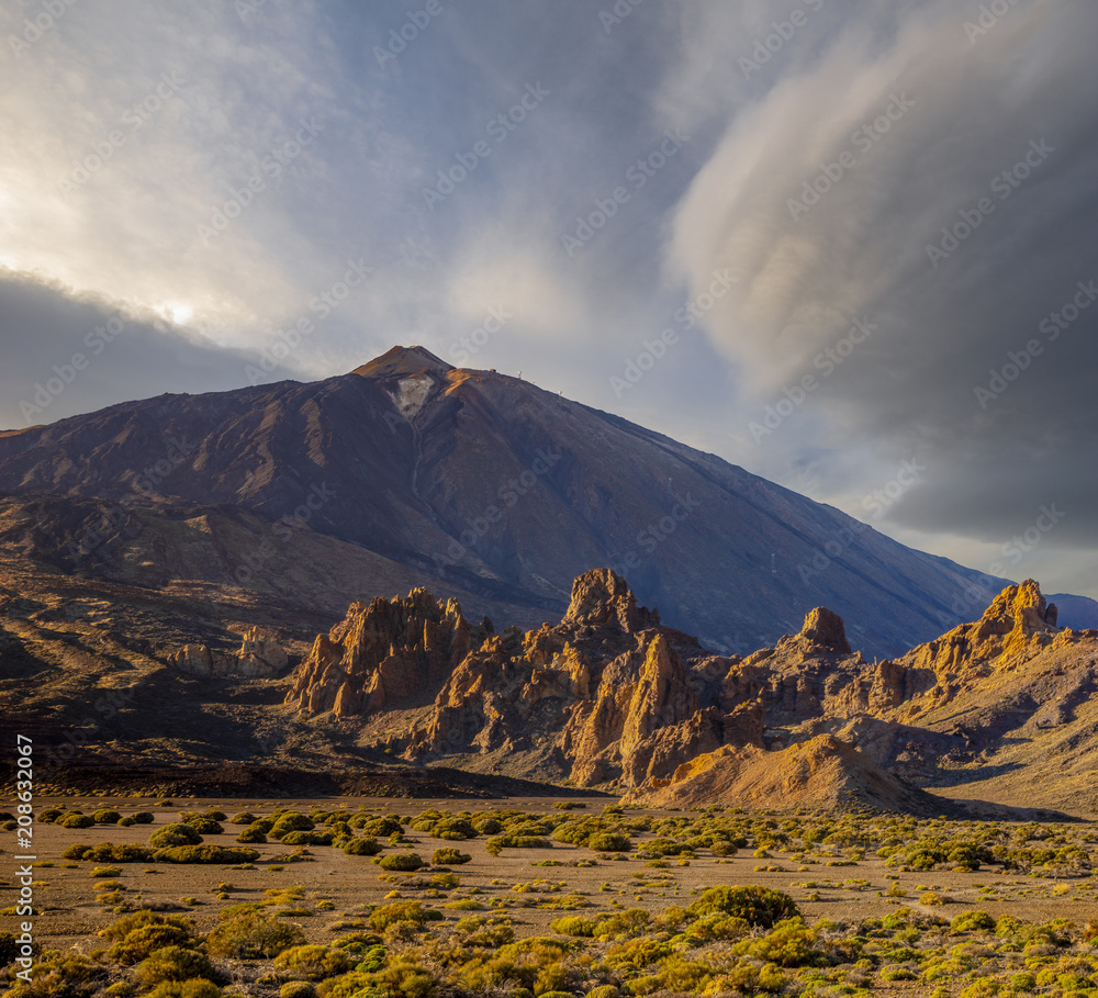 rocks Los Roques de Garcia (Teide National Park, Spain) rocks Los Roques de Garcia (Teide National Park, Spain)