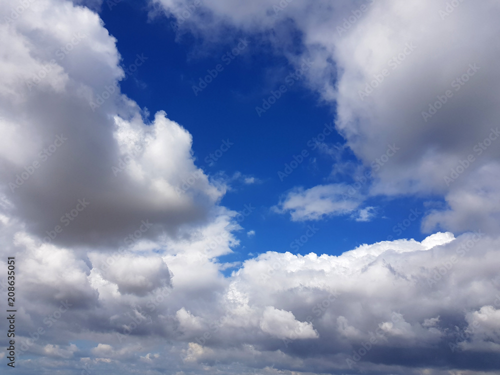 Fototapeta premium Cielo e nuvole