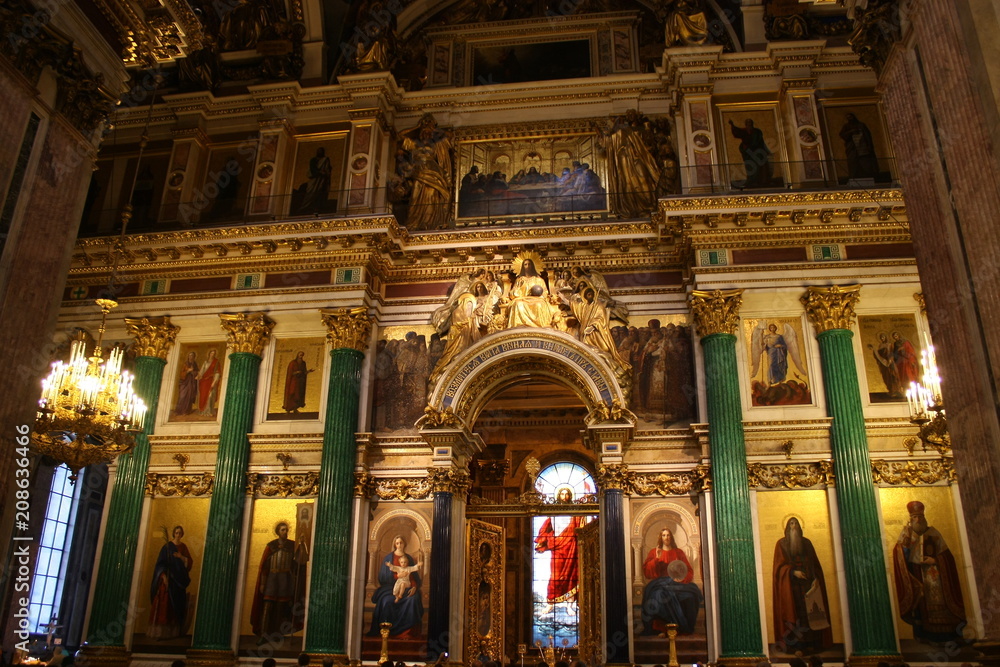 Fototapeta premium Catedral de San Isaac en San Petersburgo, Rusia