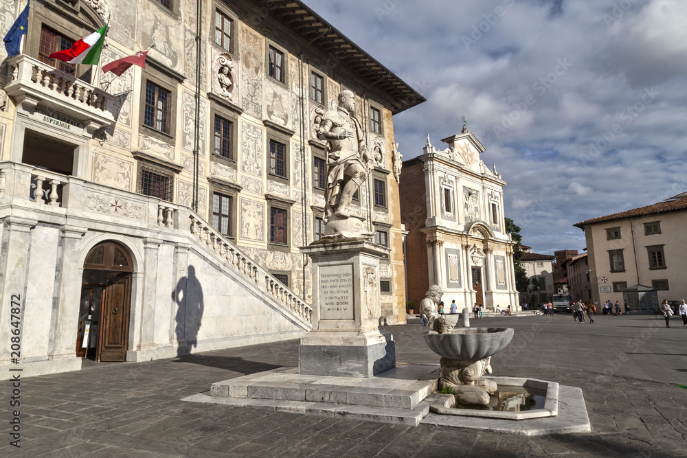 Памятник Фердинанду Медичи в Пизе