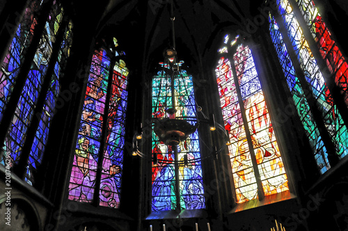 Farbige Kirchenfenster, Glasmalereien, Kathedrale Saint-Étienne, erbaut zwischen 1220 und 1520, Metz, Lothringen, Lorraine, Frankreich, Europa
