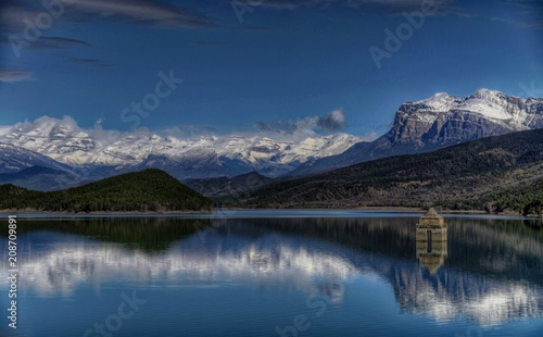 Lac de Mediano, Aragon, Espagne © Jorge Alves