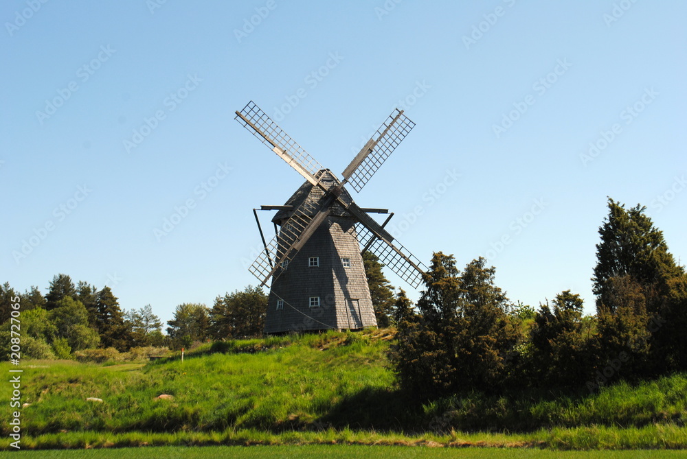 alte Windmühle in Schweden