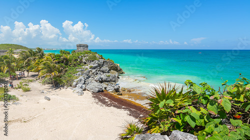 Mayan ruins of Tulum at paradise beach  Quintana Roo  Riviera Maya  Mexico.