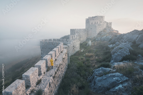 Fototapet The ancient castle of snake, Adana,Turkey,situated on top of a mountain and offers a beautiful view of the landscape