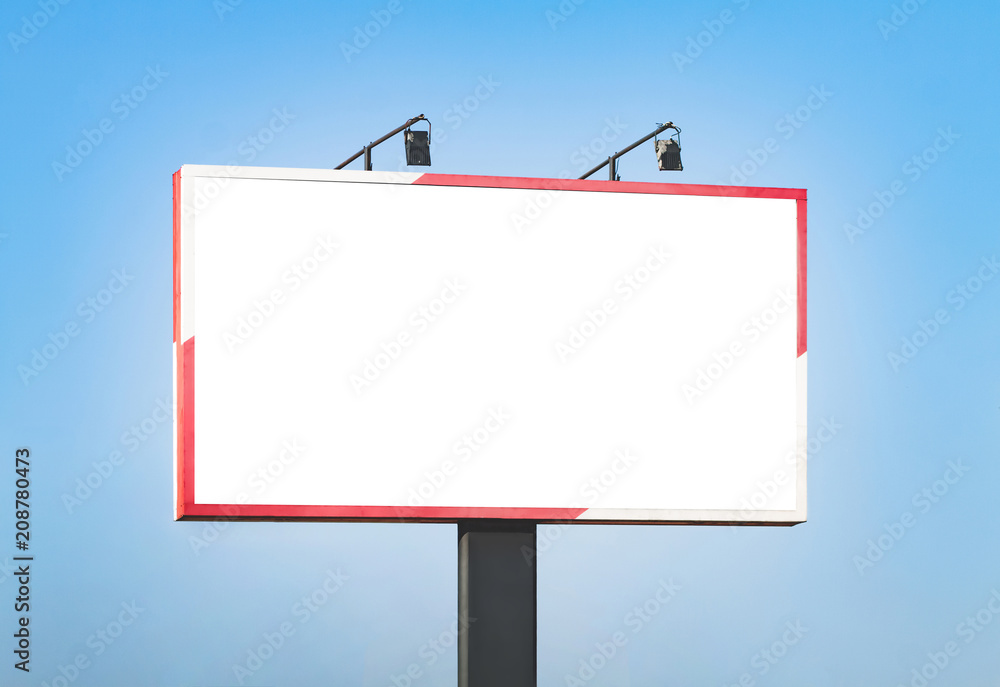 Obraz premium Blank horizontal billboard against a blue sky.