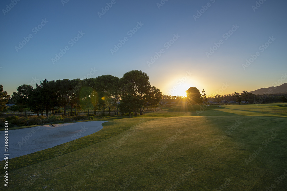 Golfcourt on Sunset