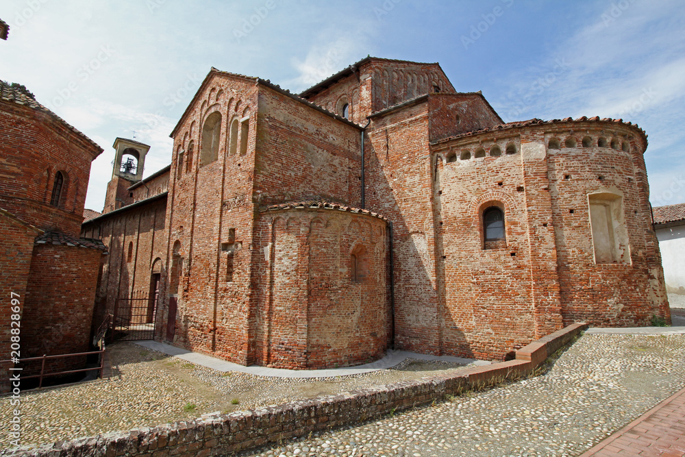 Basilica di Santa Maria Maggiore e battistero di San Giovanni a Lomello