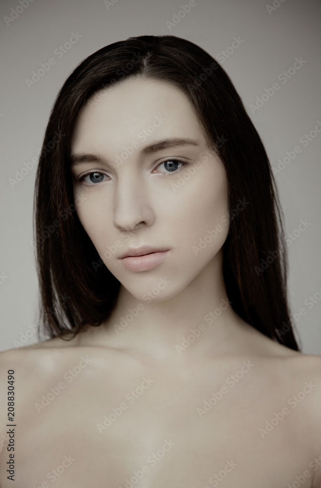 Naklejka premium Model Beauty Pose