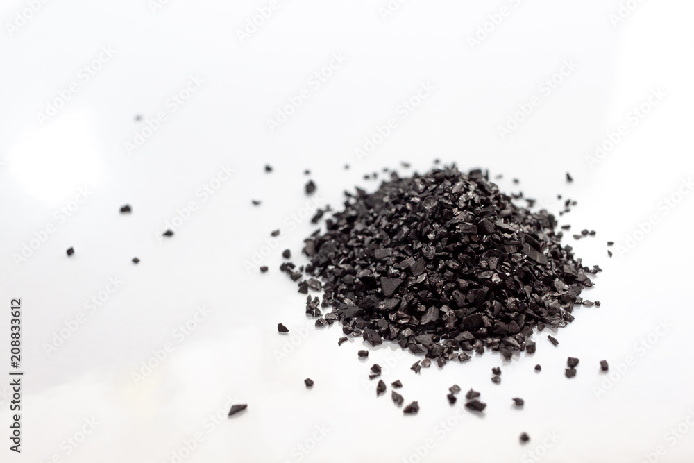 activated carbon or granular is used in air purification, decaffeinate, gold purification, metal extraction, water purification, medicine, sewage treatment, air filters in gas masks activated carbon or granular is used in air purification, decaffeinate, gold purification, metal extraction, water purification, medicine, sewage treatment, air filters in gas masks