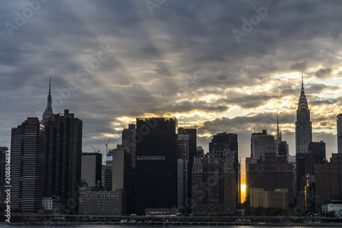 Manhattan Henge 