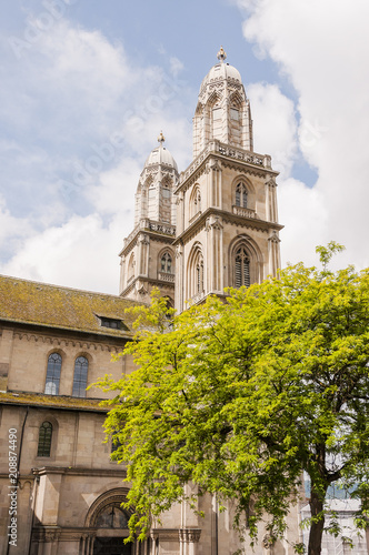 Zürich, Grossmünster, Münster, Kirche, Zwingliplatz, Niederdorf, Altstadt, Stadt, Altstadthäuser, Stadtrundgang, Sommer, Schweiz