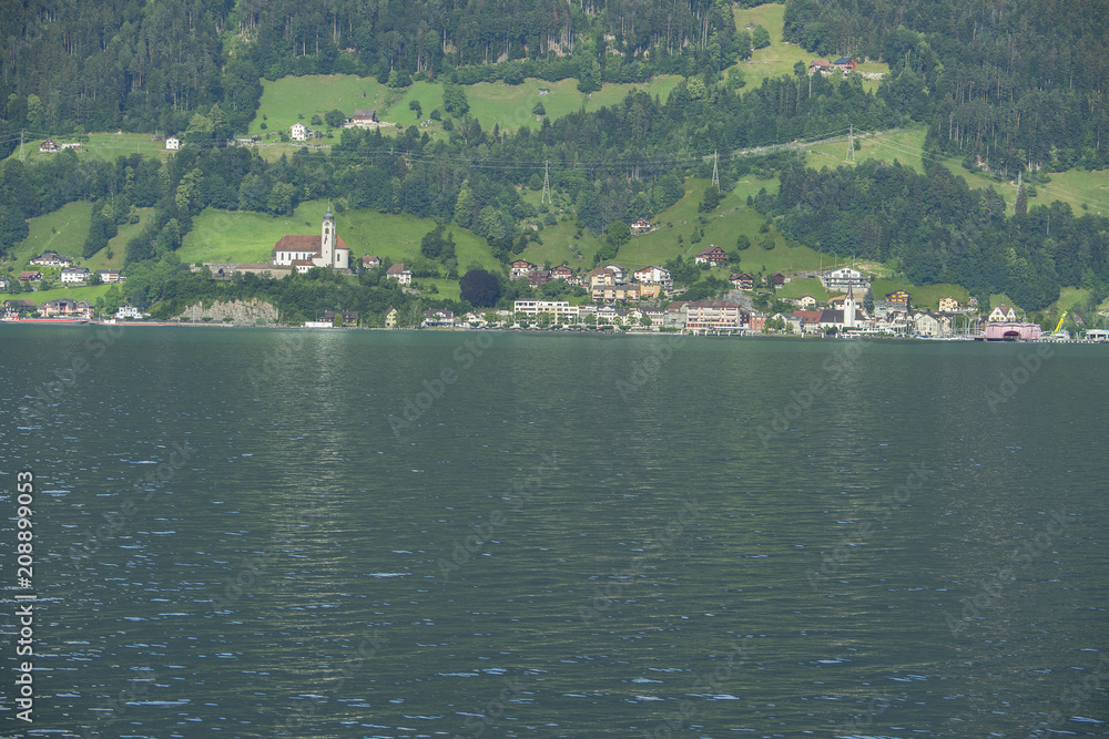 Dorf Flüelen am Vierwaldstättersee, Uri, Schweiz