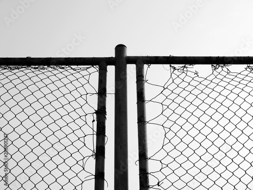 steel wire mesh / steel wire mesh that is used to produce a mesh manner. Take advantage of the security, the better. For example, used to make fence
