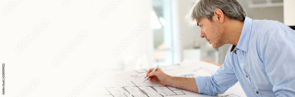 Obraz premium Architect designing house for client, template, web