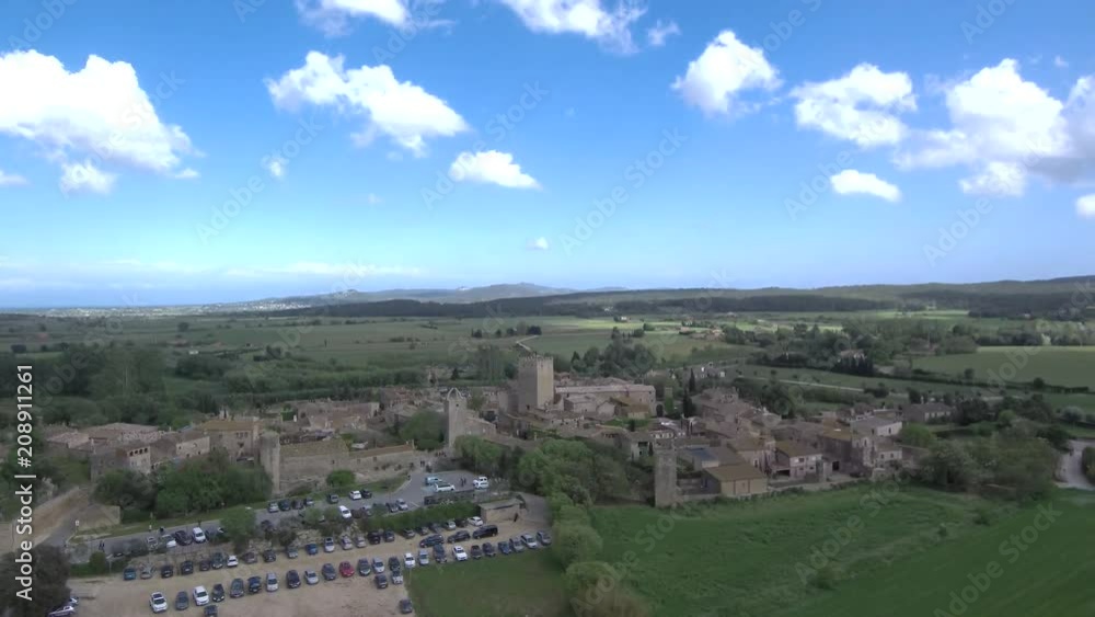 Drone en Peratallada, pueblo de Gerona (Cataluña, España) Video aereo con Dron Drone en Peratallada, pueblo de Gerona (Cataluña, España) Video aereo con Dron
