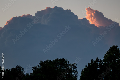 Wolken am Abendhimmel photo